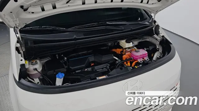 Hyundai Staria 2025 thumb 5