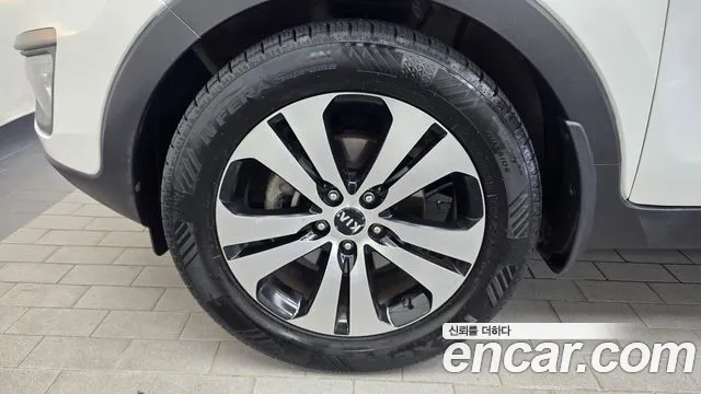 Kia Sportage 2011 thumb 5