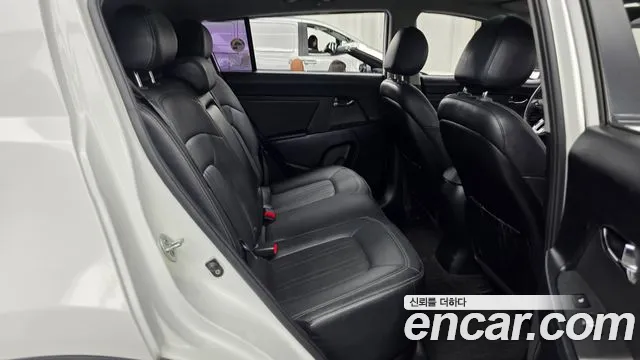Kia Sportage 2011 thumb 12