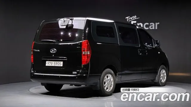 Hyundai Starex 2015 thumb 2