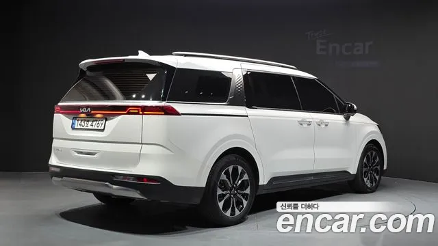 Kia Carnival 2022 thumb 2