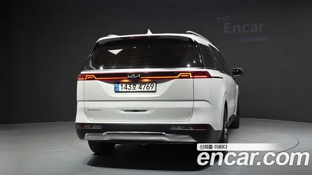 Kia Carnival 2022 thumb 4