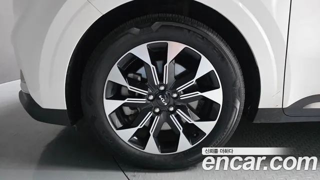 Kia Carnival 2022 thumb 5