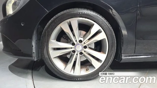 Mercedes-Benz CLA 2014 thumb 5