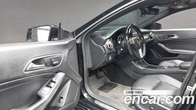 Mercedes-Benz CLA 2014 thumb 10