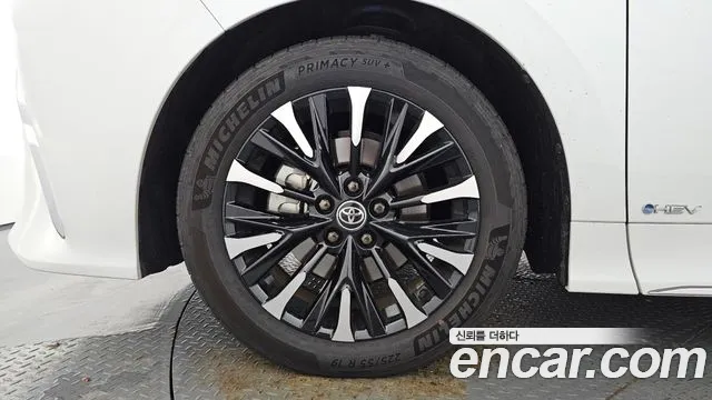 Toyota Alphard 2025 thumb 5