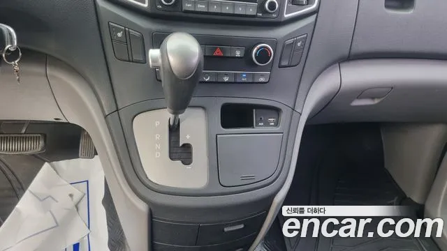 Hyundai Starex 2016 thumb 9