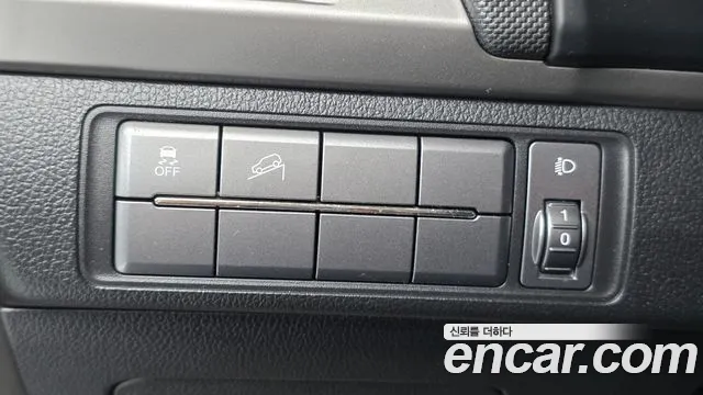 KG_Mobility_Ssangyong Rexton 2018 thumb 11