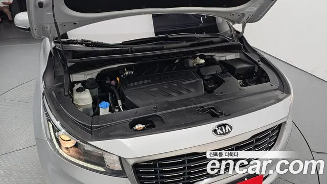 Kia Carnival 2019 thumb 6