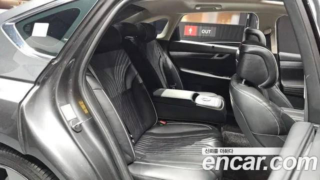 Genesis G80 2020 thumb 10
