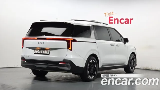 Kia Carnival 2024 thumb 2