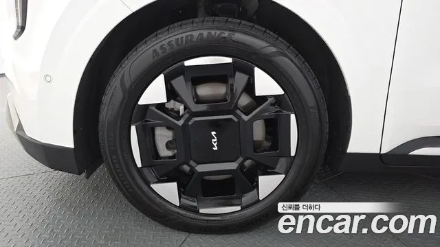 Kia Carnival 2024 thumb 5