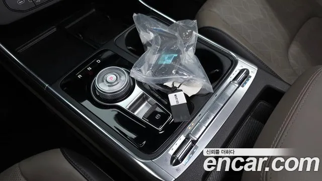 Kia Carnival 2024 thumb 9