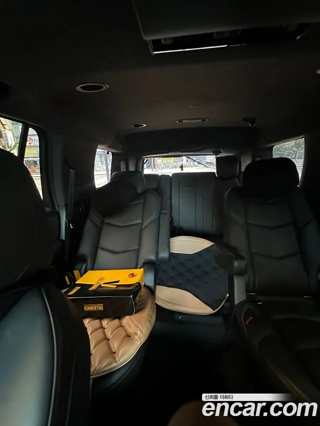 Cadillac Escalade 2015 thumb 4