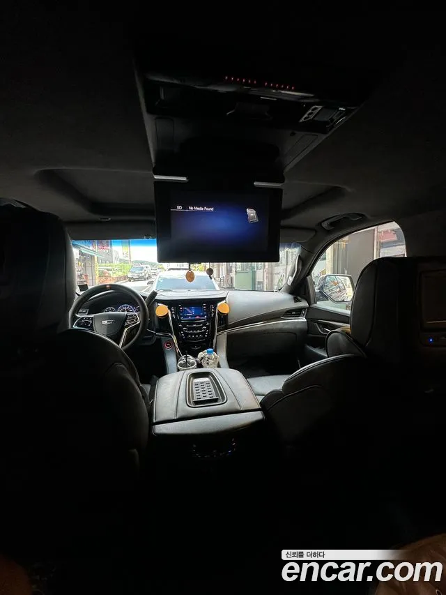 Cadillac Escalade 2015 thumb 6