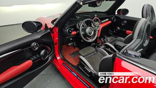 Mini Cooper Convertible 2020 thumb 10