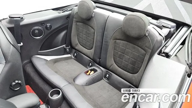 Mini Cooper Convertible 2020 thumb 11