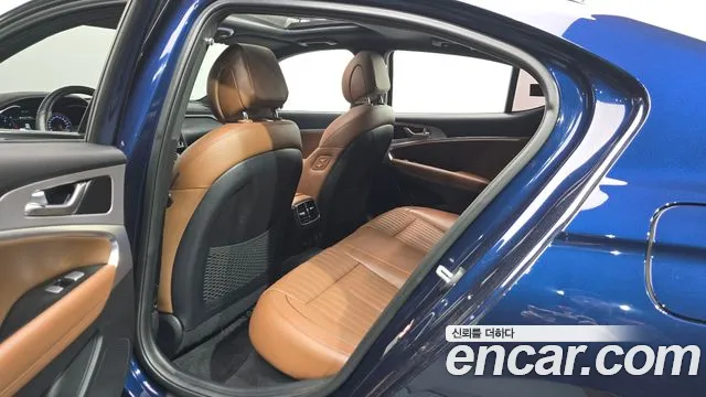 Genesis G70 2018 thumb 11