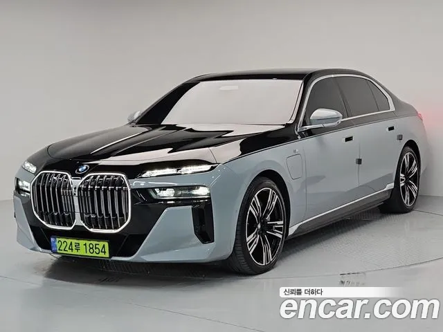 BMW 7 серии 2023 thumb 2