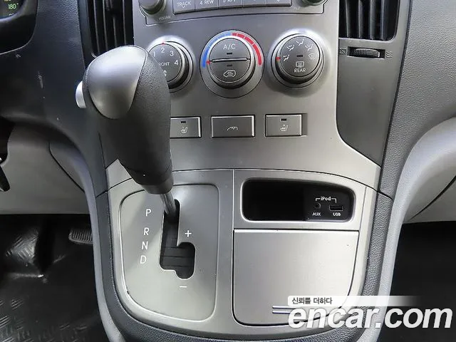 Hyundai Starex 2011 thumb 9