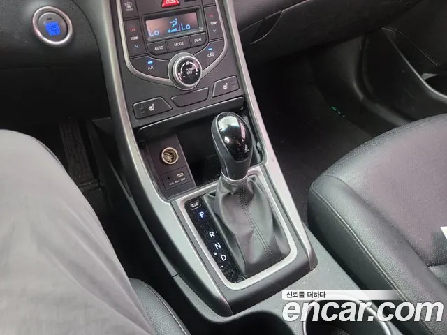 Hyundai Avante 2014 thumb 10