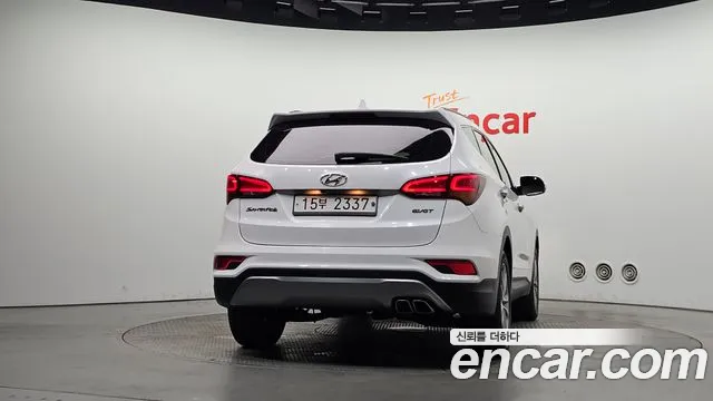 Hyundai Santafe 2015 thumb 4