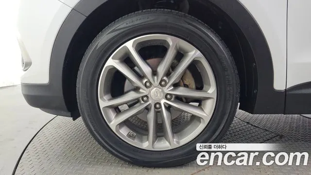 Hyundai Santafe 2015 thumb 5
