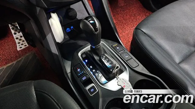 Hyundai Santafe 2015 thumb 9