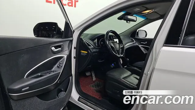Hyundai Santafe 2015 thumb 10