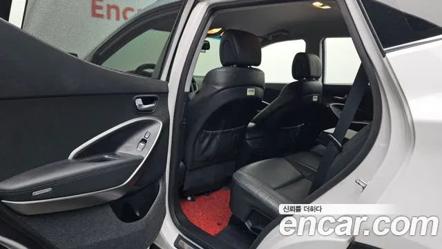 Hyundai Santafe 2015 thumb 11