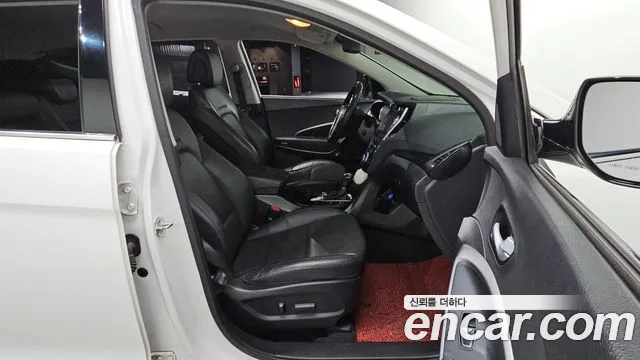 Hyundai Santafe 2015 thumb 12