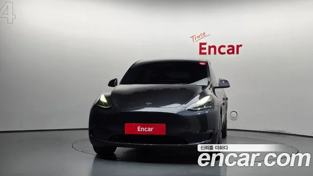 Tesla Model Y 2024 thumb 3