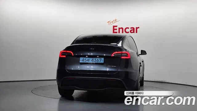 Tesla Model Y 2024 thumb 4