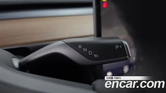Tesla Model Y 2024 thumb 9