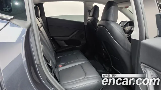 Tesla Model Y 2024 thumb 11