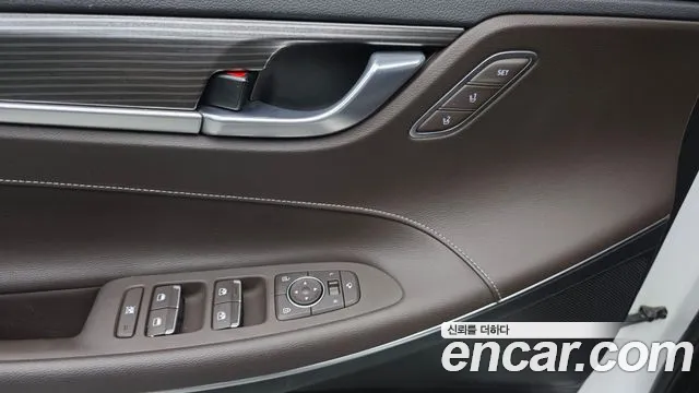 Hyundai Grandeur 2017 thumb 11