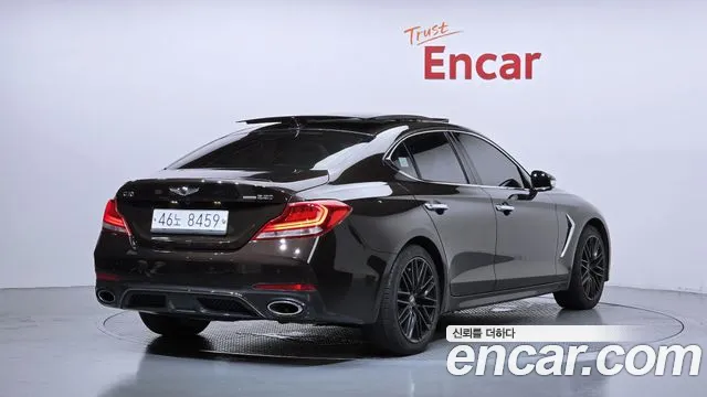 Genesis G70 2018 thumb 2