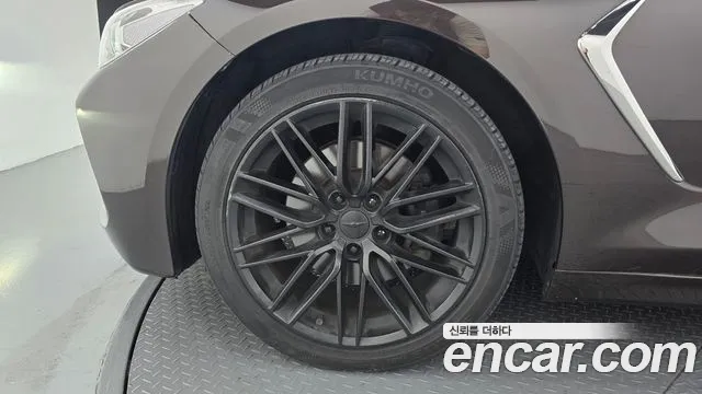 Genesis G70 2018 thumb 5