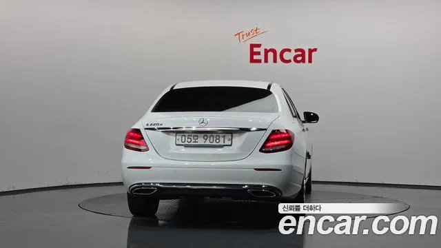 Mercedes-Benz E-Класс 2018 thumb 4