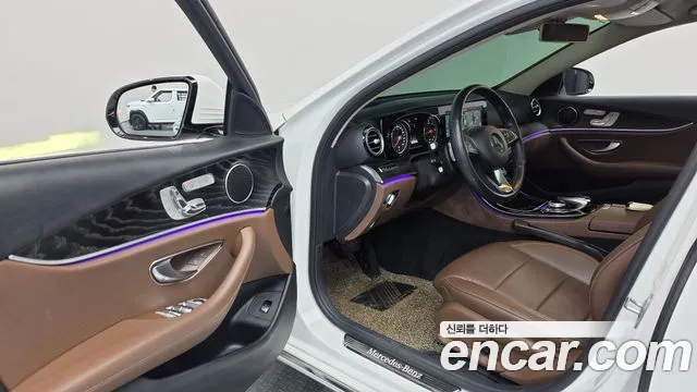 Mercedes-Benz E-Класс 2018 thumb 10