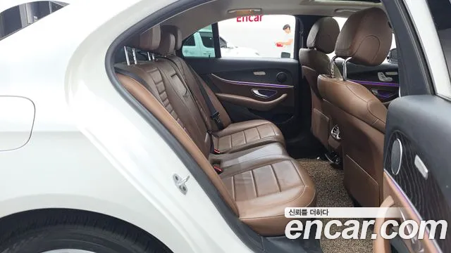 Mercedes-Benz E-Класс 2018 thumb 11