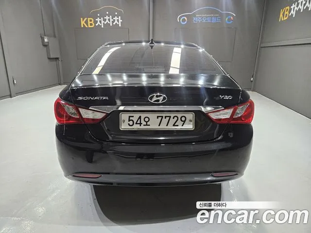 Hyundai Sonata 2011 thumb 4