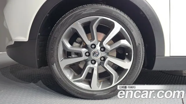KG_Mobility_Ssangyong TIBOLI 2016 thumb 5