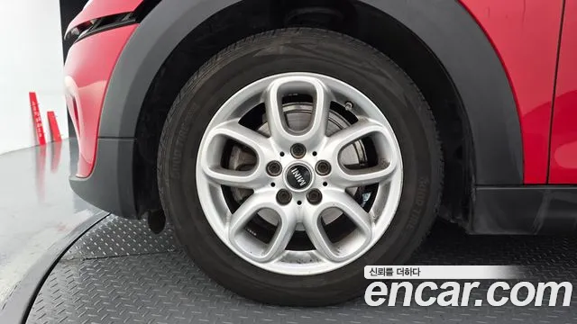 Mini Cooper 2020 thumb 5