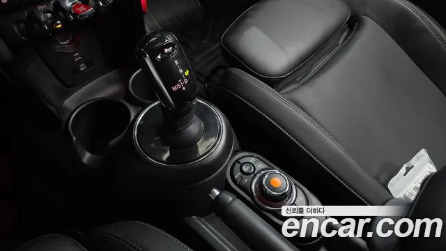 Mini Cooper 2020 thumb 9