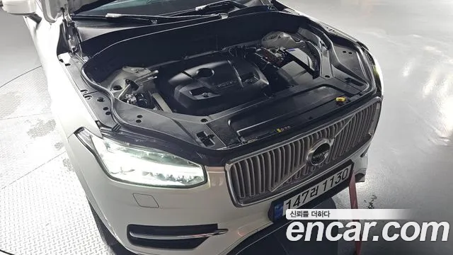 Volvo XC90 2019 thumb 5