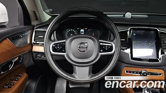 Volvo XC90 2019 thumb 11