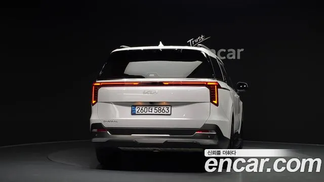 Kia Carnival 2024 thumb 4