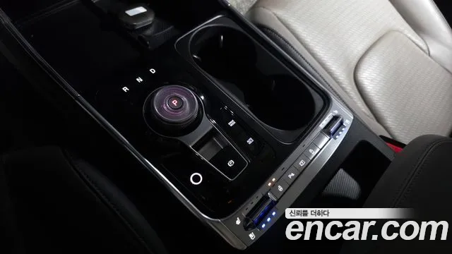 Kia Carnival 2024 thumb 9