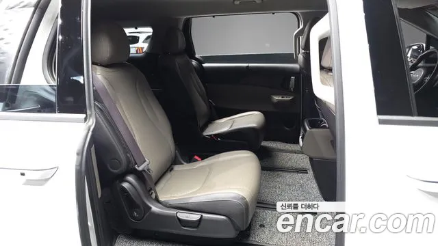 Kia Carnival 2024 thumb 12